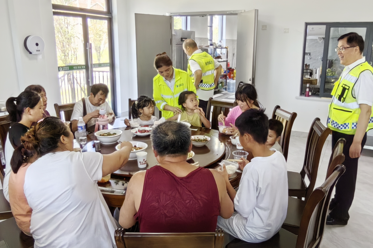 已调整 湘乡南站路灯故事3.png